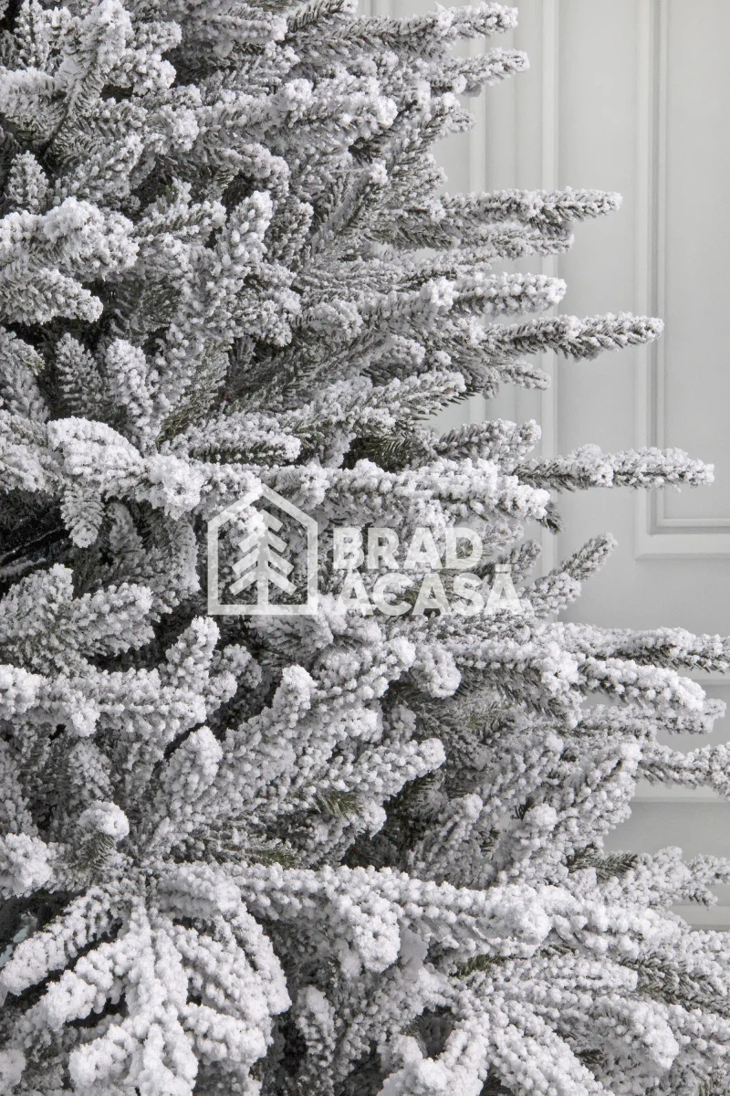 Brad artificial Natural White 2.4 m 3